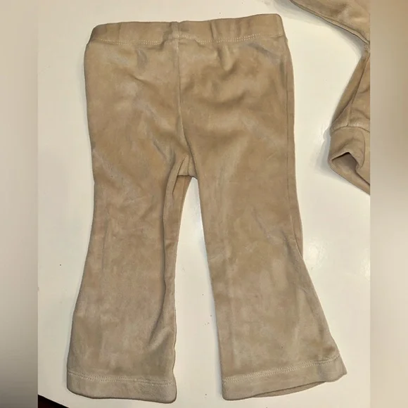 Nike Beige/Tan Kids Hoodie & Legging Velour Set Size 12 mod months - Picture 4 of 4